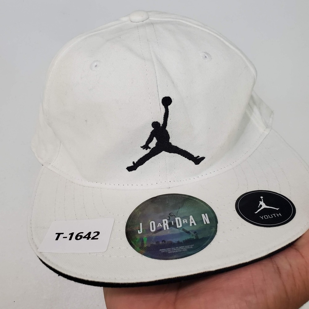 Air Jordan Boys Hat One Size White Snapback Logo Embroidered Youth READ